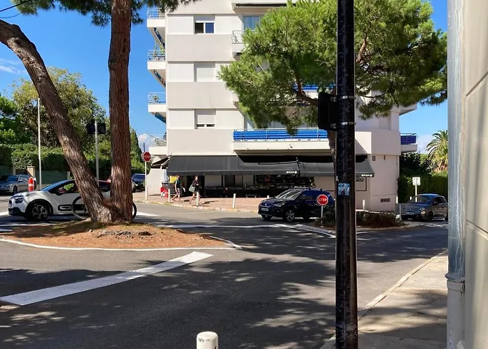 Appartamento Unique With Cat In Cap Dantibes